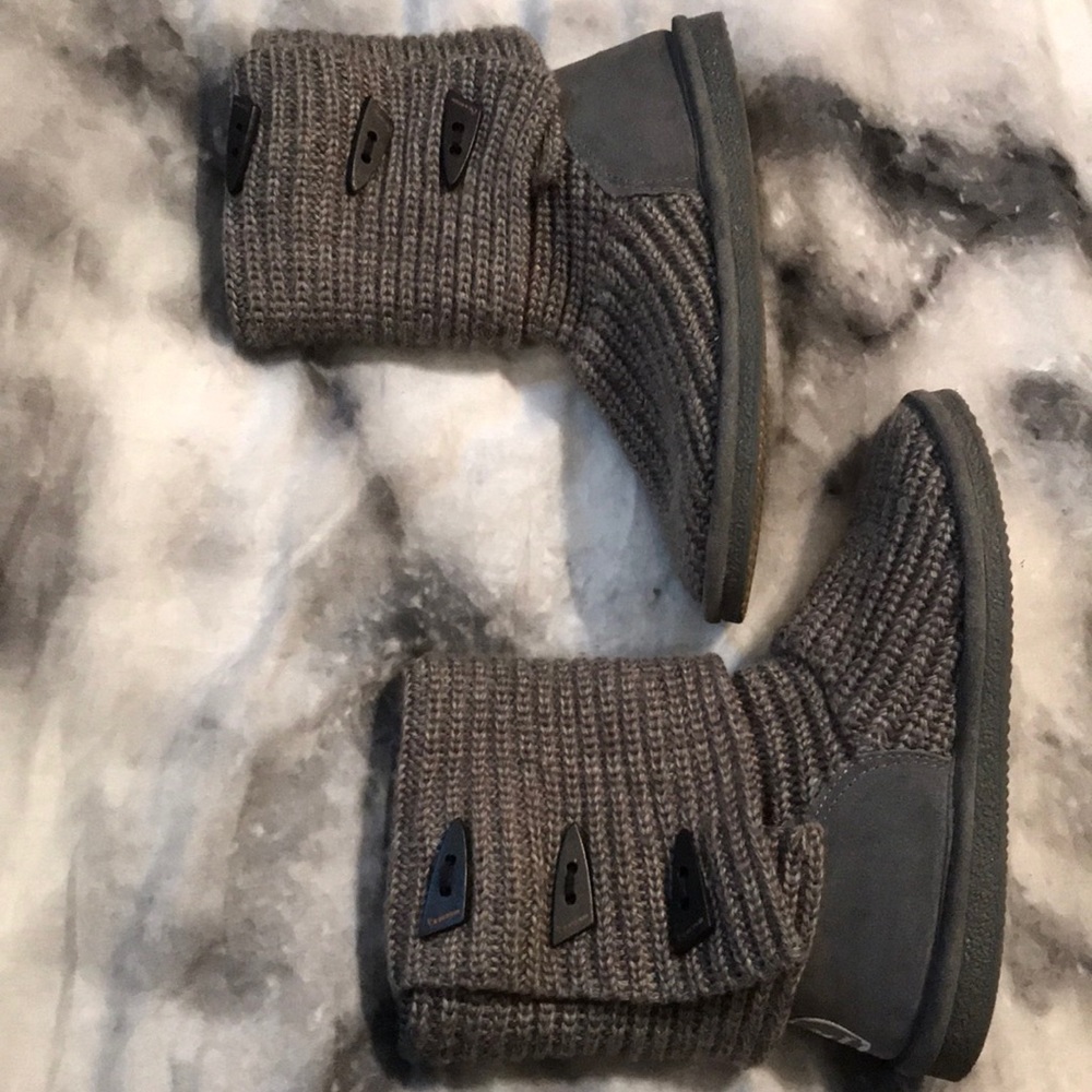 Women’s size 9 Bear paw boots